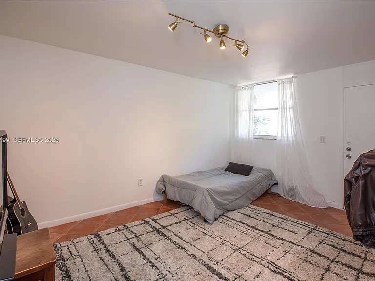 1801 S Treasure Dr #321 — Photo 30