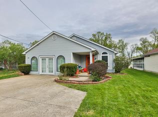 878 Trenton Rd, Trenton, OH 45067