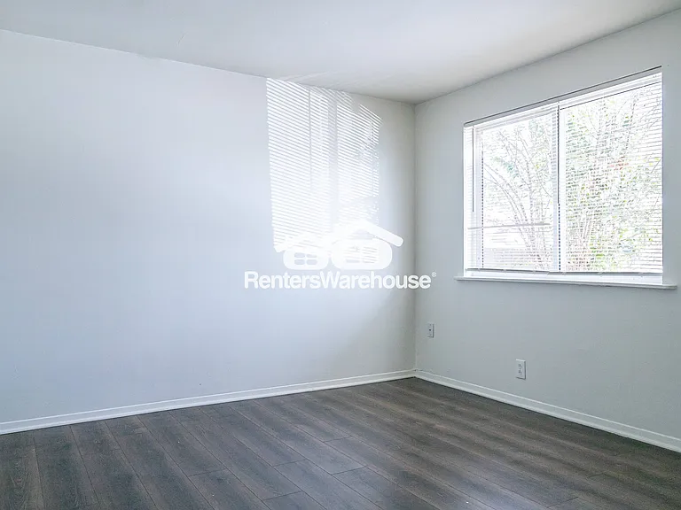 4832 NW Homestead Ter — Photo 10