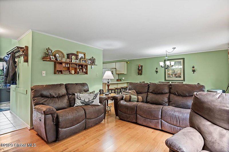 5th image of 28C Freeburn Rd