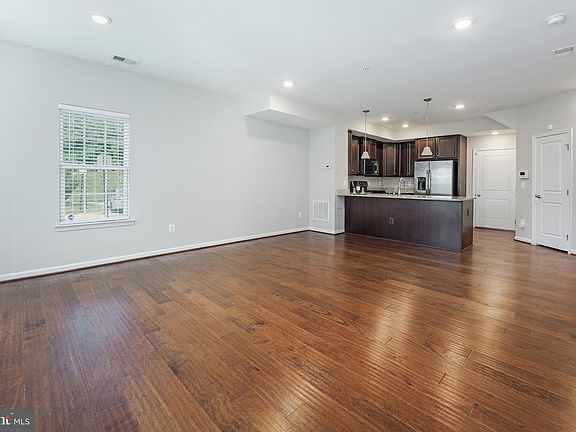2nd image of 3564 Briarwood Dr