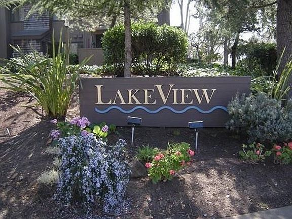 3rd image of 1108 La Terrace Cir