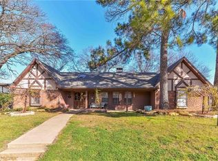 840 Chaparral Ct, Bedford, TX 76022