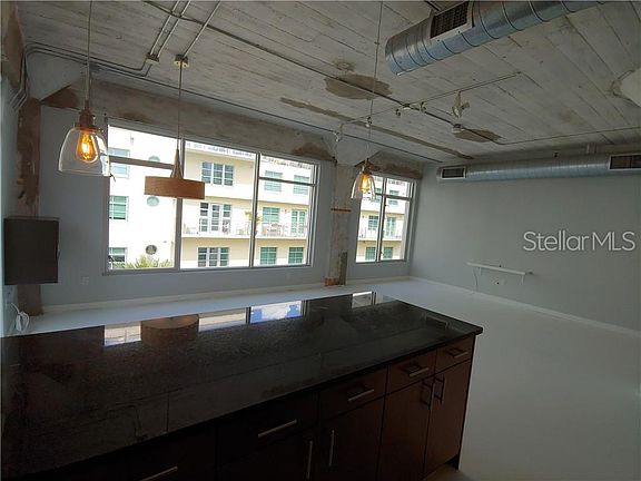 4th image of 101 N 12th St Unit 101