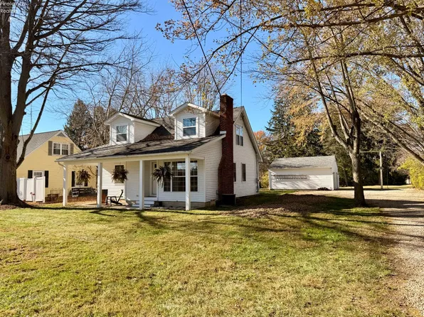 1722 Morrison Rd, Fremont, OH 43420