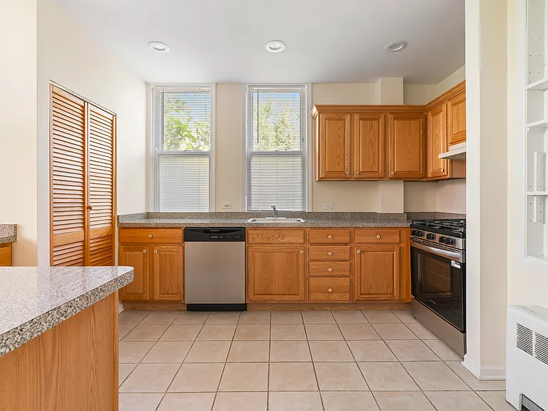 1235 Ridge Ave — Photo 12