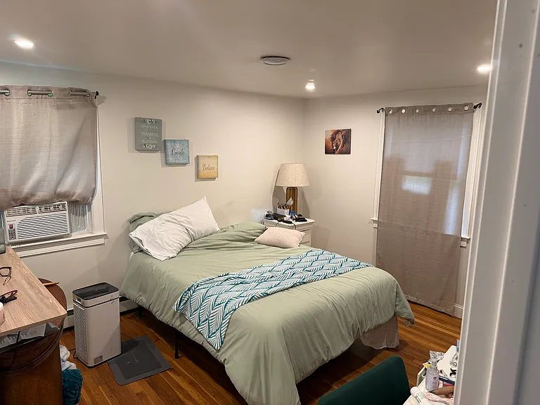511 Pond St — Photo 4