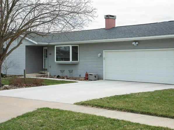 1101 9th St NW, Waverly, IA 50677