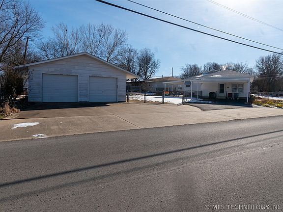 2nd image of 201 E 38th St