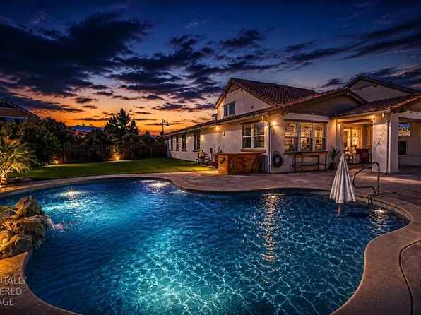 1391 Crystal Dr, Lathrop, CA 95330