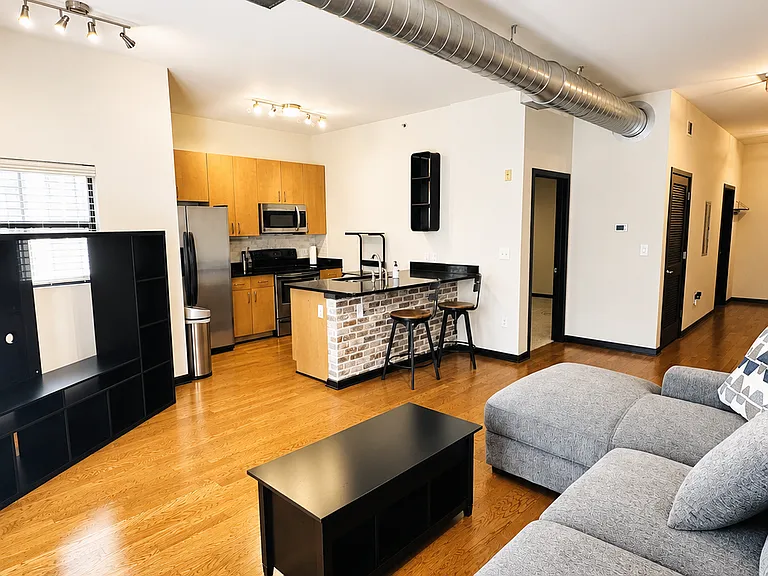 5300 Peachtree Rd #3202 — Photo 8