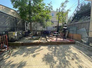 95 Stanhope St #1B, Brooklyn, NY 11221