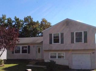 17 Midship Dr, Barnegat, NJ 08005