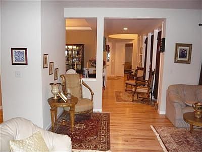 4th image of 3184 NE Norton Ln