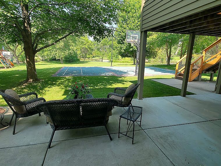 2nd image of 2145 Weston Ln N