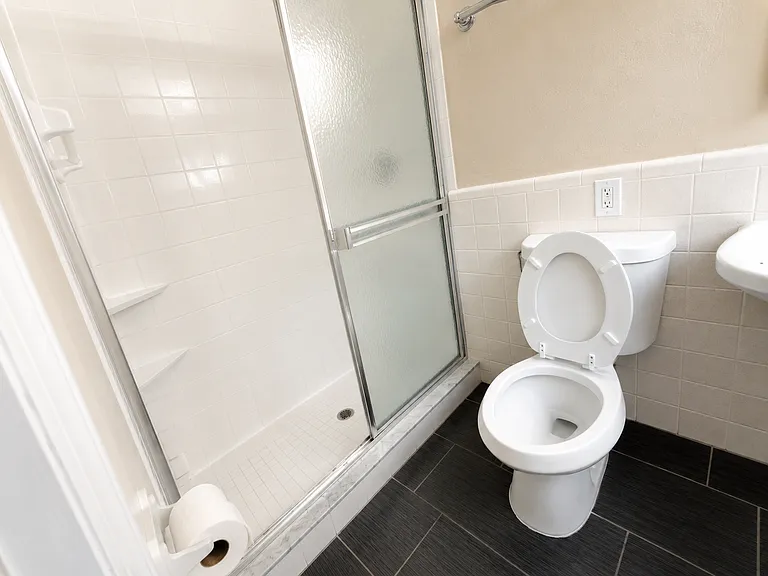 329 Tudor Dr #R — Photo 10