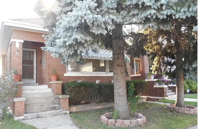 3111 N Lotus Ave photo 1