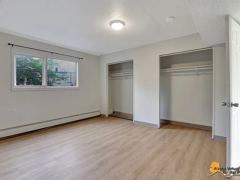 3503 Indiana St — Photo 15