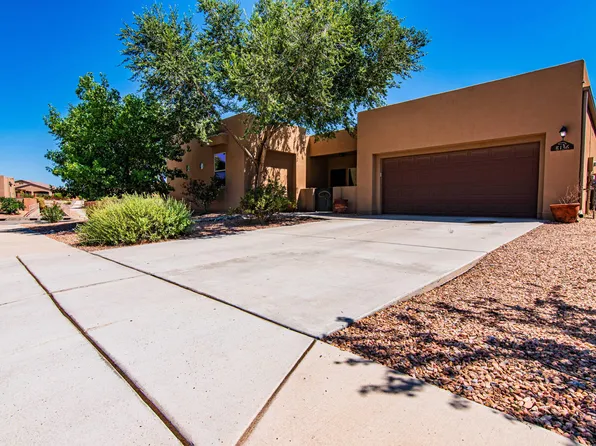 8136 Cayenne Dr NW, Albuquerque, NM 87120