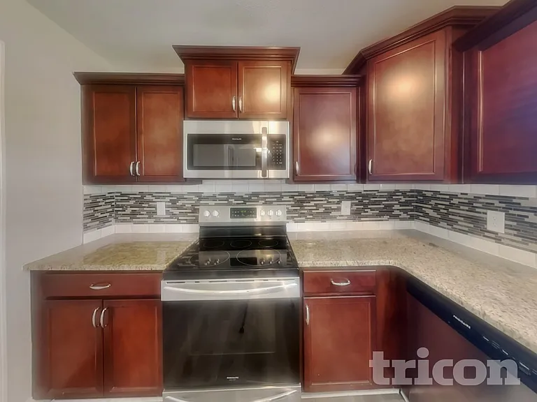 609 Hollow Crst — Photo 4