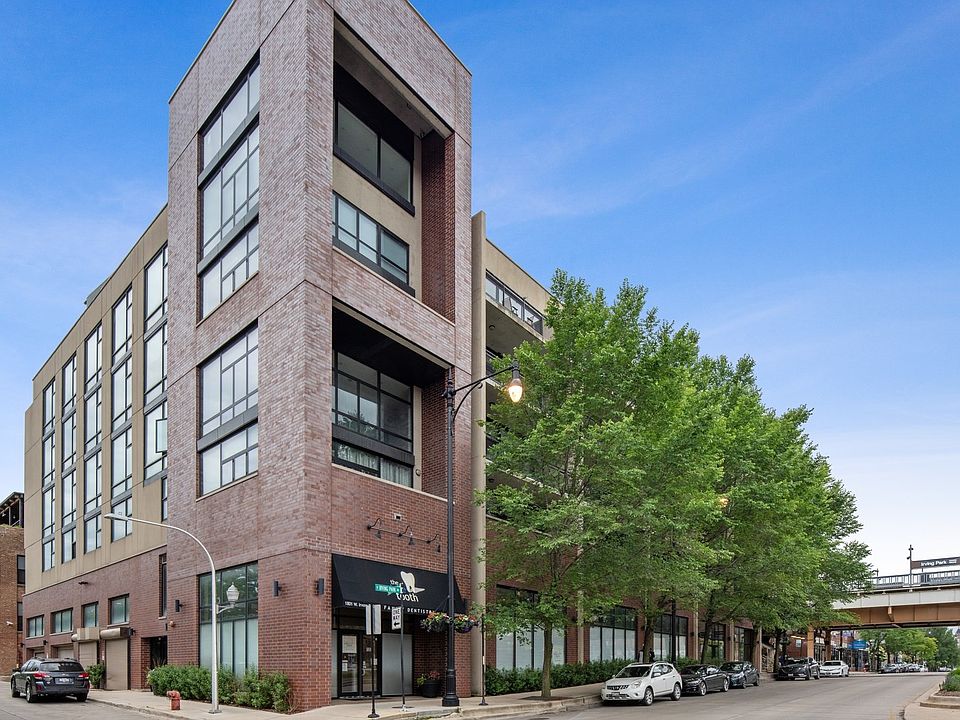 1st image of 3946 N Ravenswood Ave APT 604