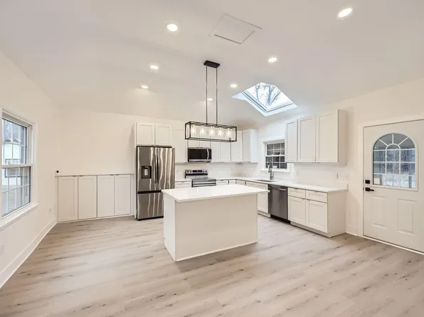 1300 6th Ave N, Long Lake, MN 55356