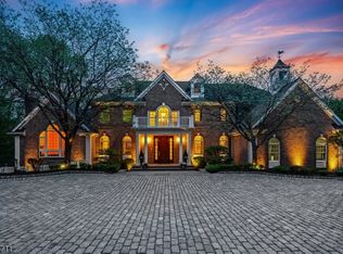 12 Beacon Hill Dr, Chester Twp., NJ 07930
