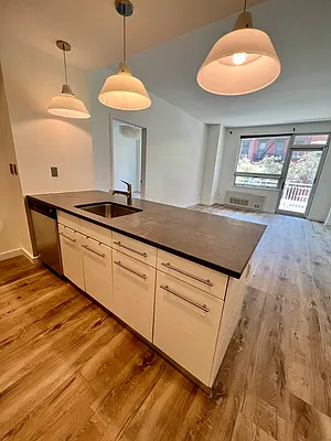 Rented by Oxford Property Group | media 27