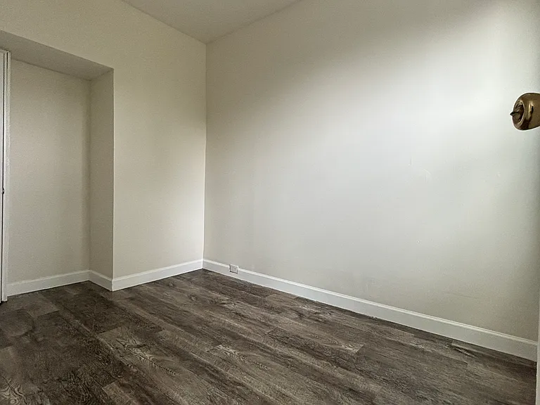 107 Van Nostrand Ave #2 — Photo 7