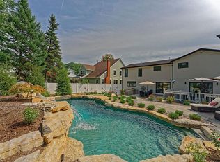 5 Elaine Ct, Latham, NY 12110