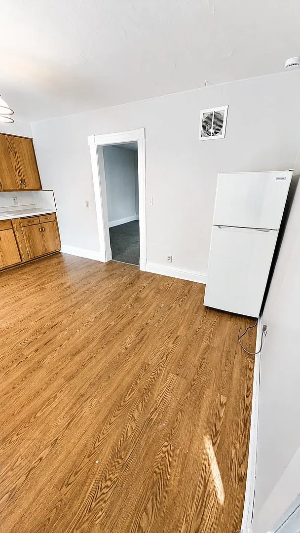 622 S 3rd Ave — Photo 2