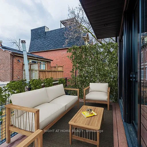 60 Winchester St #LANEWAY — Photo 23