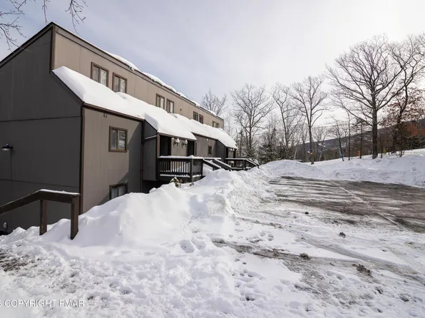 39 Slalom Way, Tannersville, PA 18372