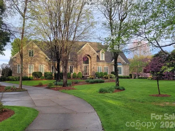 2980 Robinwood Rd, Gastonia, NC 28054