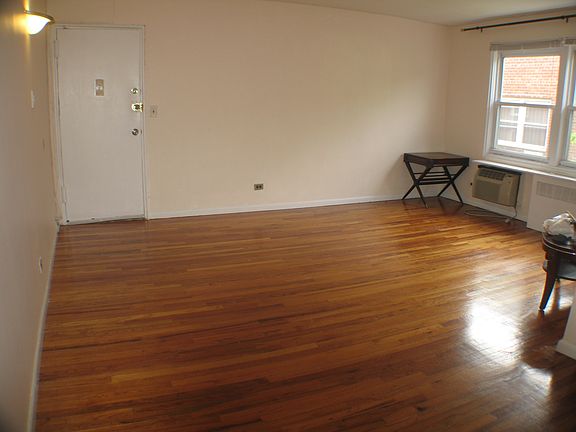 4th image of 6295 Broadway APT B9