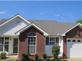 105 Williamsburg Dr, White House, TN 37188