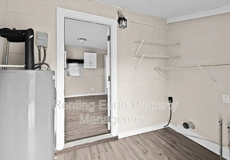 2423 Circle Dr — Photo 9