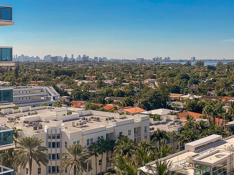 9225 Collins Ave #1010 — Photo 3