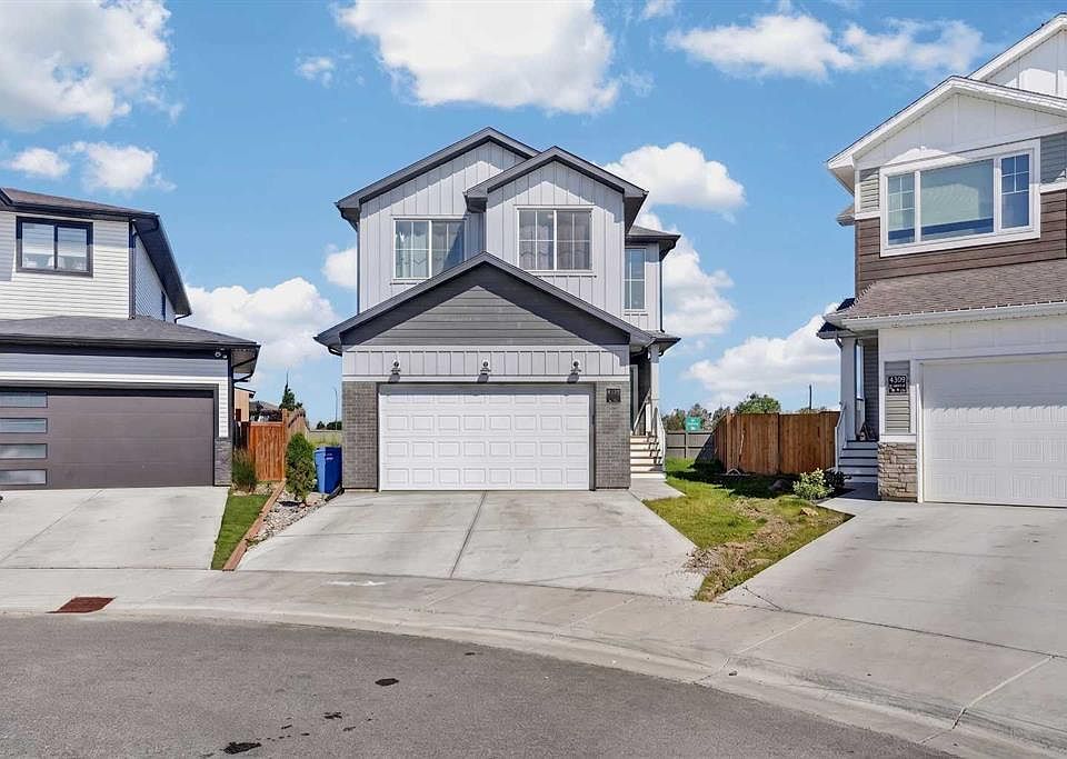 1st image of 4505 SE 25th Ave S