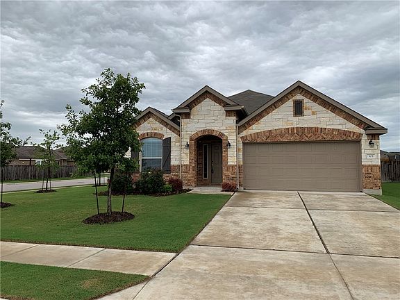 2nd image of 303 Hibiscus Dr