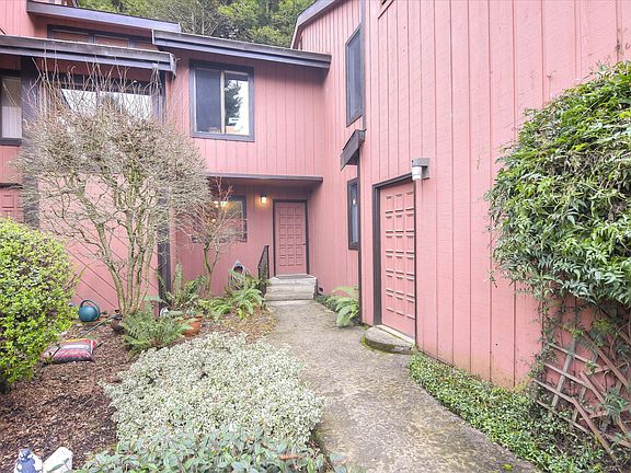 5th image of 3147 Dolbeer St APT 14