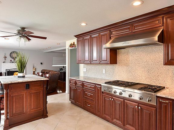 4th image of 15540 La Pala Ct
