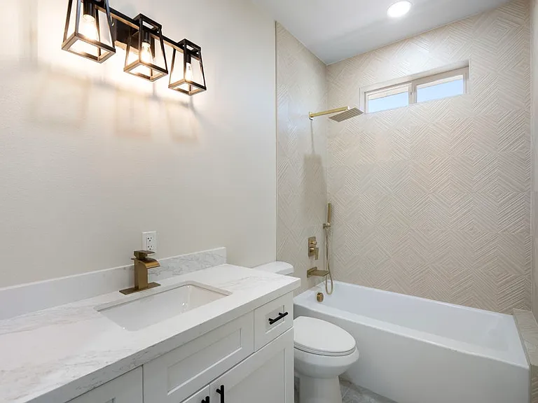 1822 E Roma Ave #2 — Photo 17