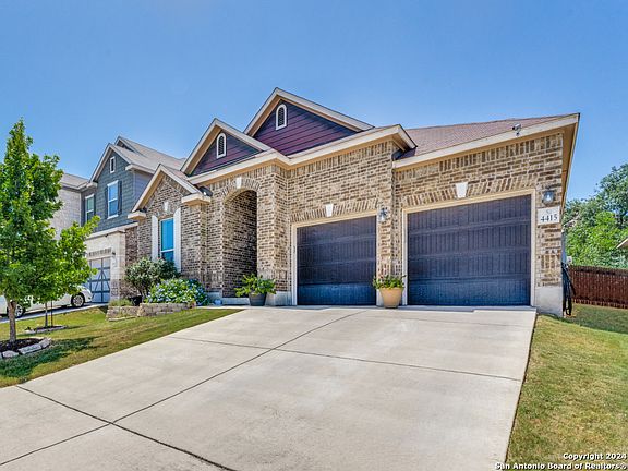3rd image of 4415 OAK ROSET