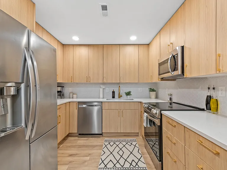1503 S Sherman St #2 — Photo 8