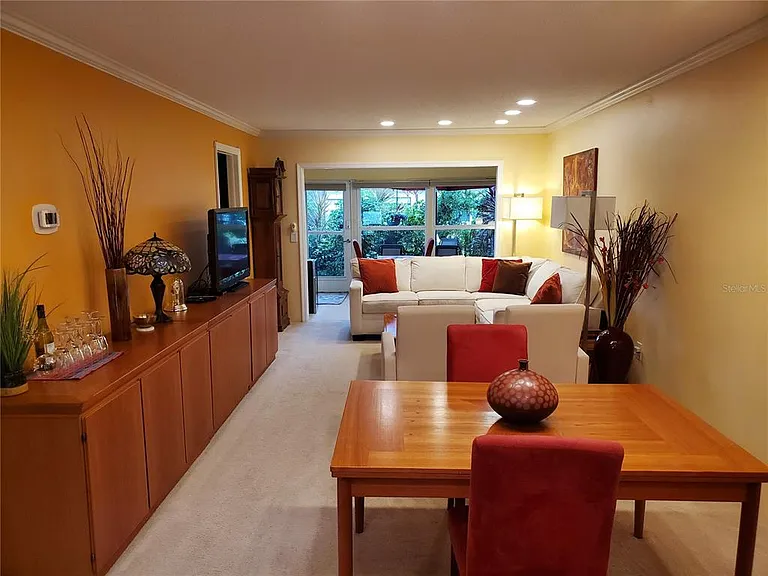 1403 Arrowhead Cir W #13-E — Photo 8