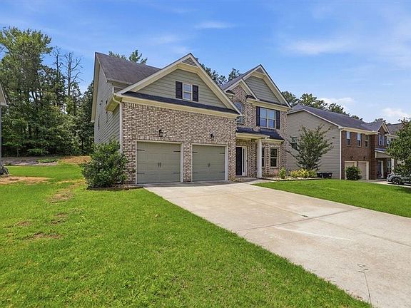 2nd image of 3745 Brookhollow Dr