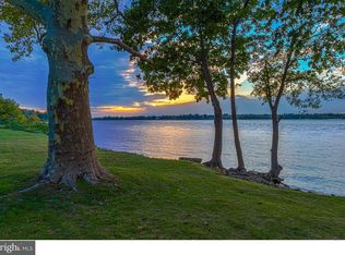 519 Delaware Ave, Delanco, NJ 08075