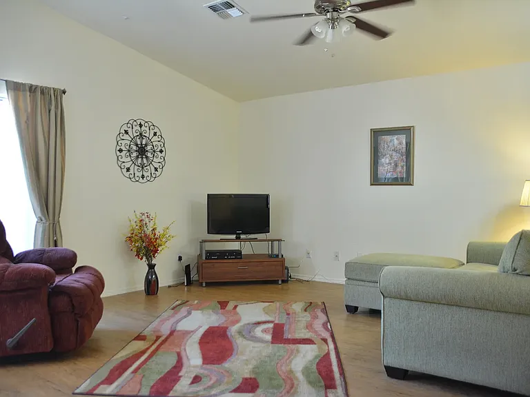9312 E Cortez St — Photo 1