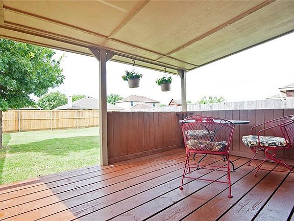 4th image of 2910 Sheridan Ln